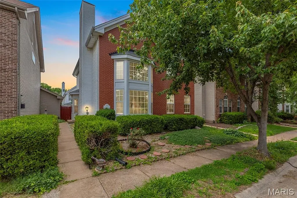 3 bed, 2.5 bath, 1768 sqft, $2,950 — Photo 1