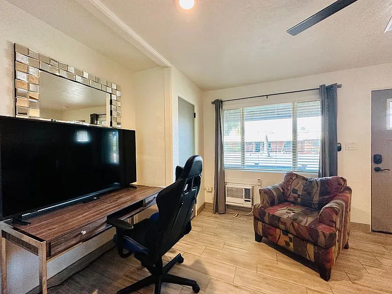 51 N Euclid Ave — Photo 8