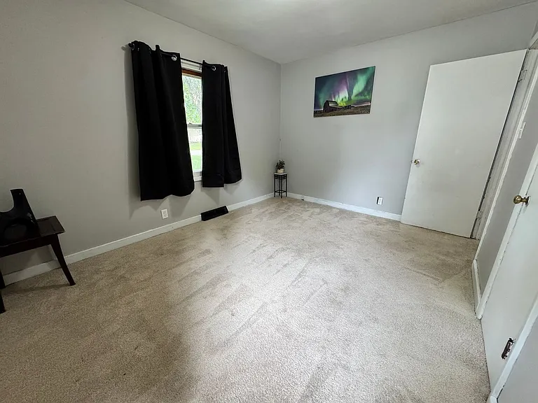 230 E Gilbert Dr — Photo 11
