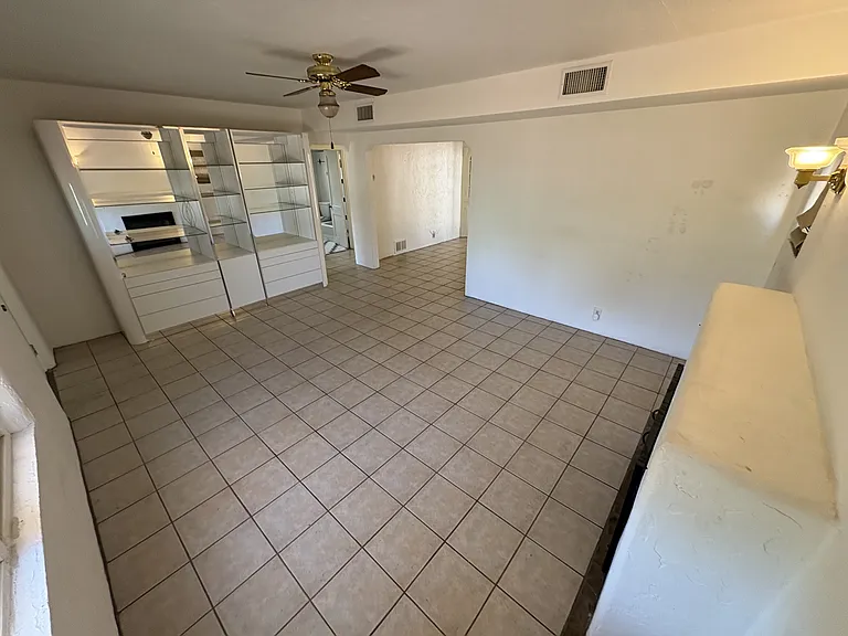 1317 N Dodge Blvd — Photo 7