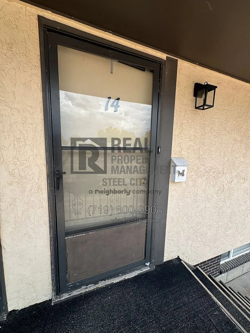 2 bed, 1.0 bath, $1,100 — Photo 4