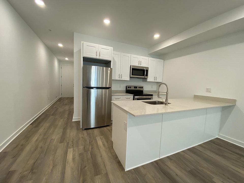 1st image of 709 N 44th St #1