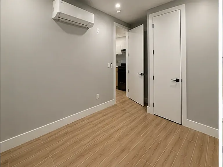 805 Midwood St #4E — Photo 9