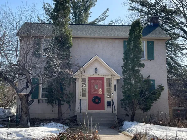 1506 Chelmsford St, Saint Paul, MN 55108