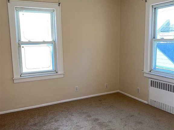 4th image of 51 Holly Ave