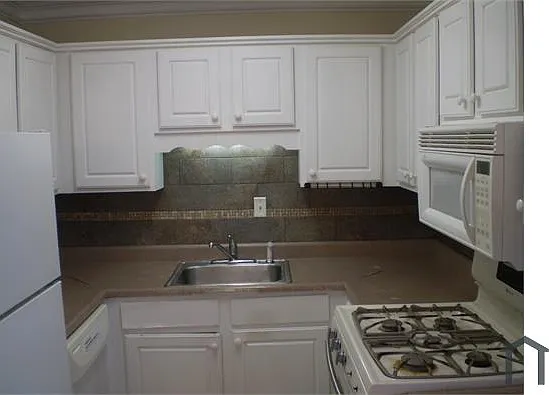 3115 Destin Cir — Photo 3
