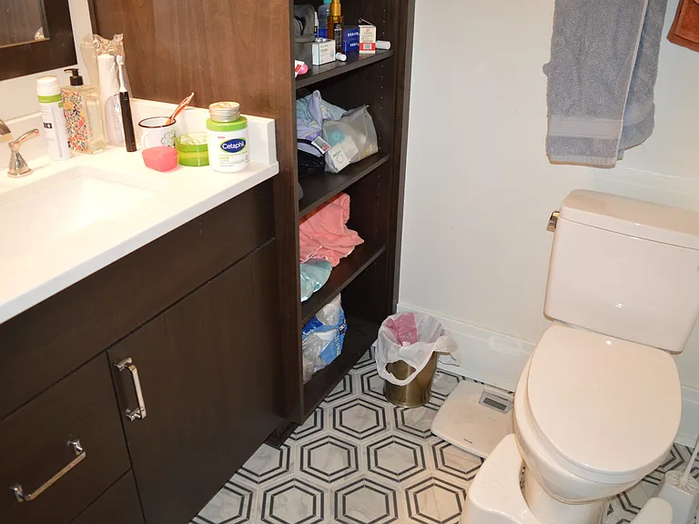 1825 Summit Ave — Photo 10
