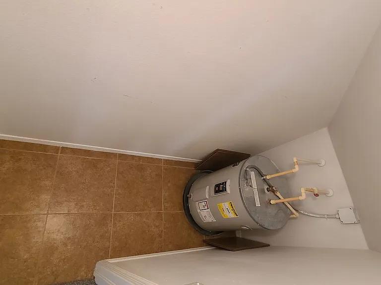 4718 Chatterton Way — Photo 20