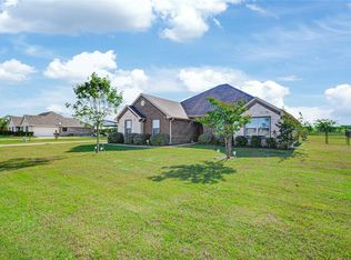 414 Lake Dr, Nevada, TX 75173