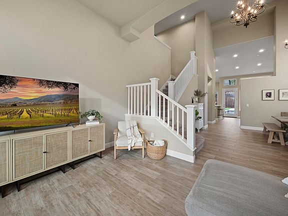 5th image of 1843 Bella Vista Way