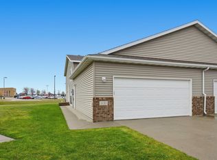 1133 39th Ave S, Moorhead, MN 56560