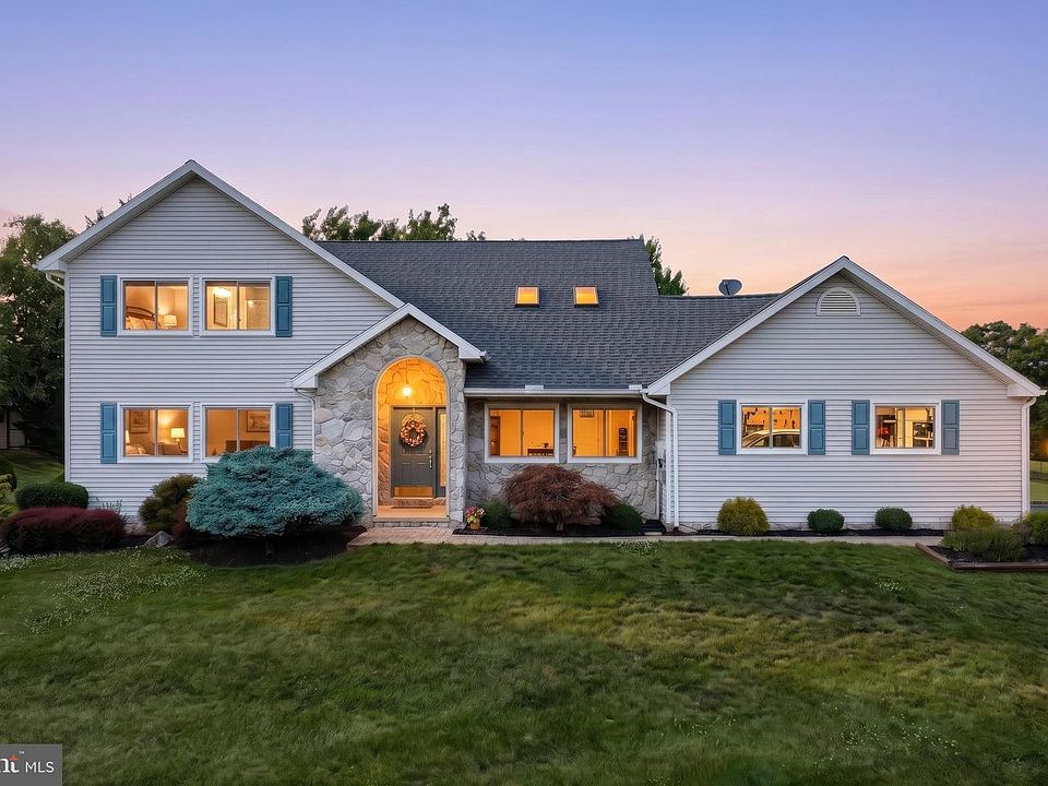 1st image of 2380 Barrister Dr