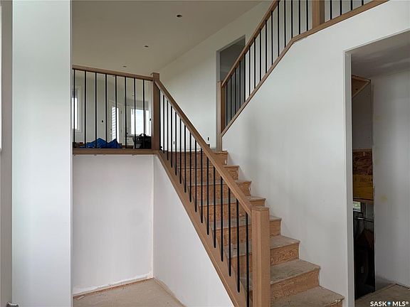 5th image of 492 Woolf BEND