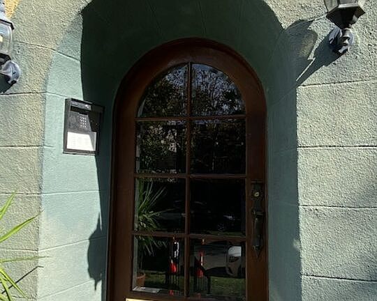 4th image of 444 N Sycamore Ave APT 2