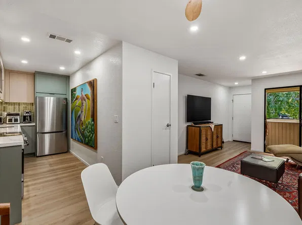 675 N Los Felices Cir W #215, Palm Springs, CA 92262