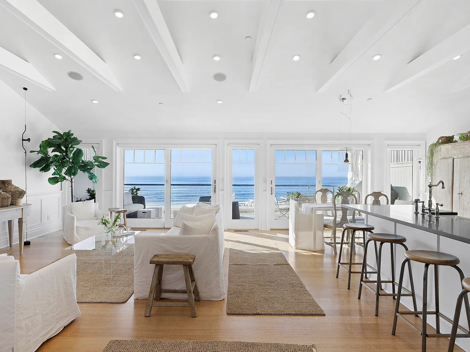 The Residences At Gurney's - Beautiful Oceanfront Retreat — Photo 3