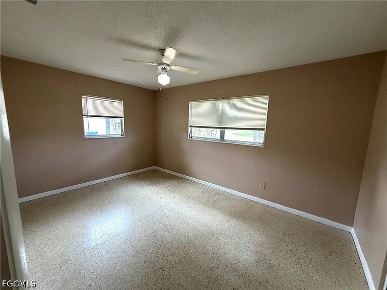 1407 Juddale St E — Photo 6