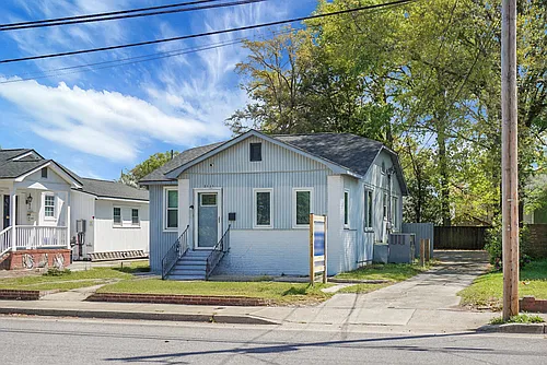 2135 Dorchester Rd Photo 1