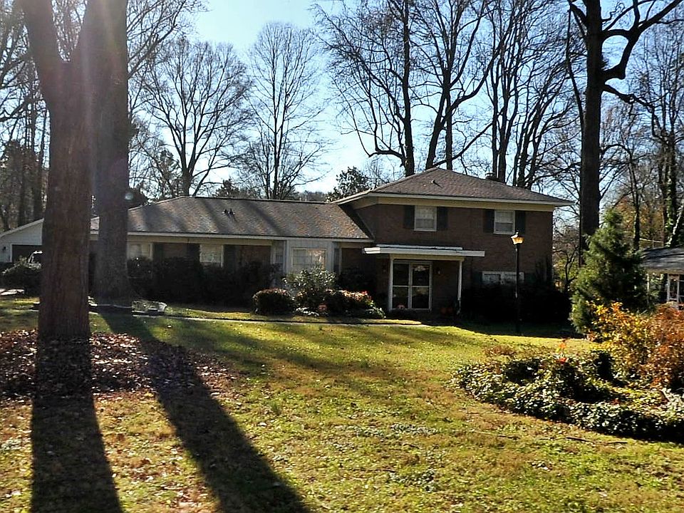 1st image of 4816 Carousel Dr