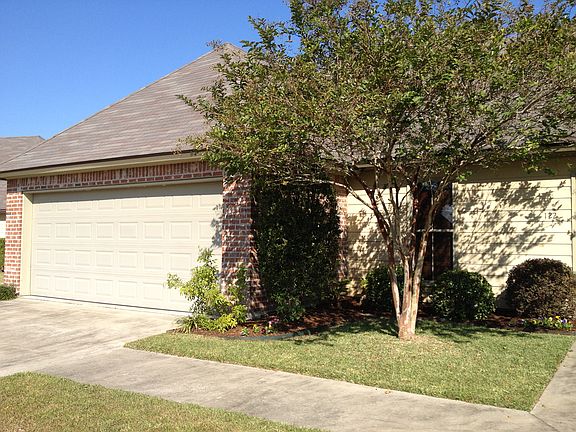 2nd image of 122 Cranberry Dr