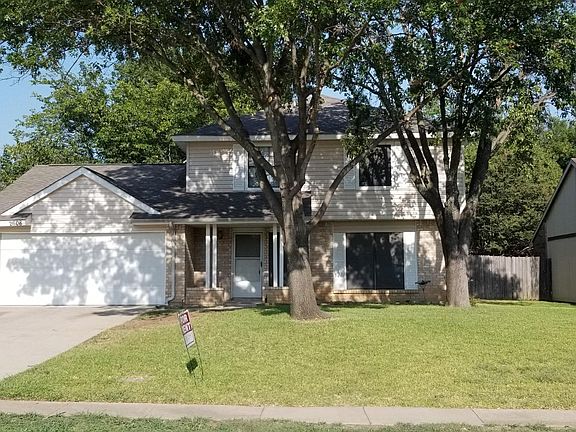 2nd image of 2608 Jenny Ln