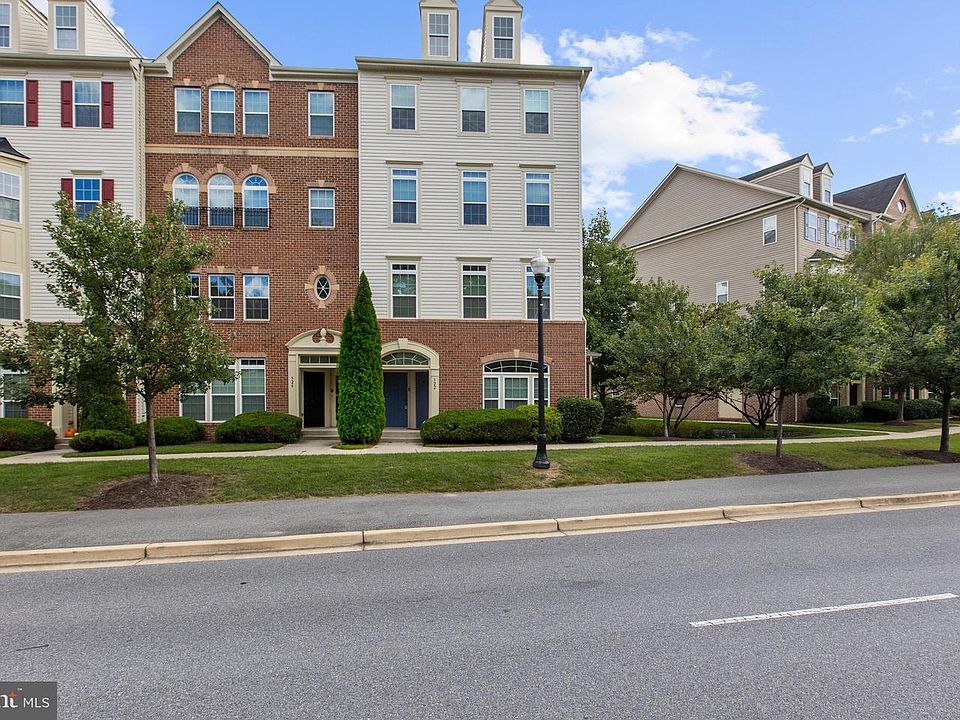 1st image of 324 Chessington Dr