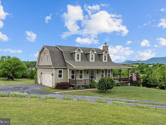 3rd image of 461 Veterans Rd