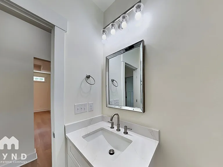 501 Everette St — Photo 16