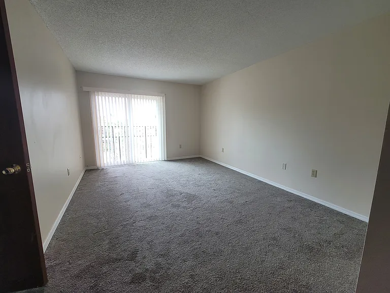 456 Hunter Cir — Photo 16