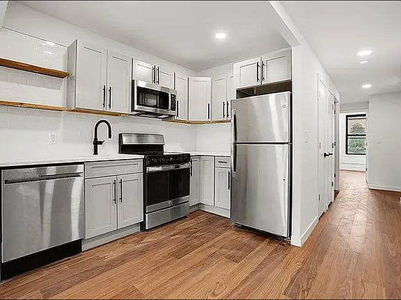 2nd image of 128 Union St APT 4