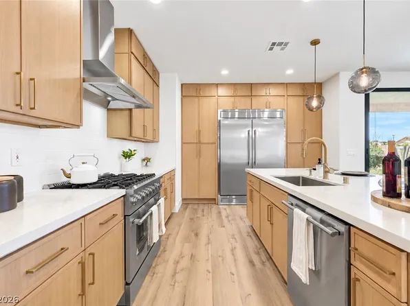 121 Torchwood Ln, Las Vegas, NV 89144