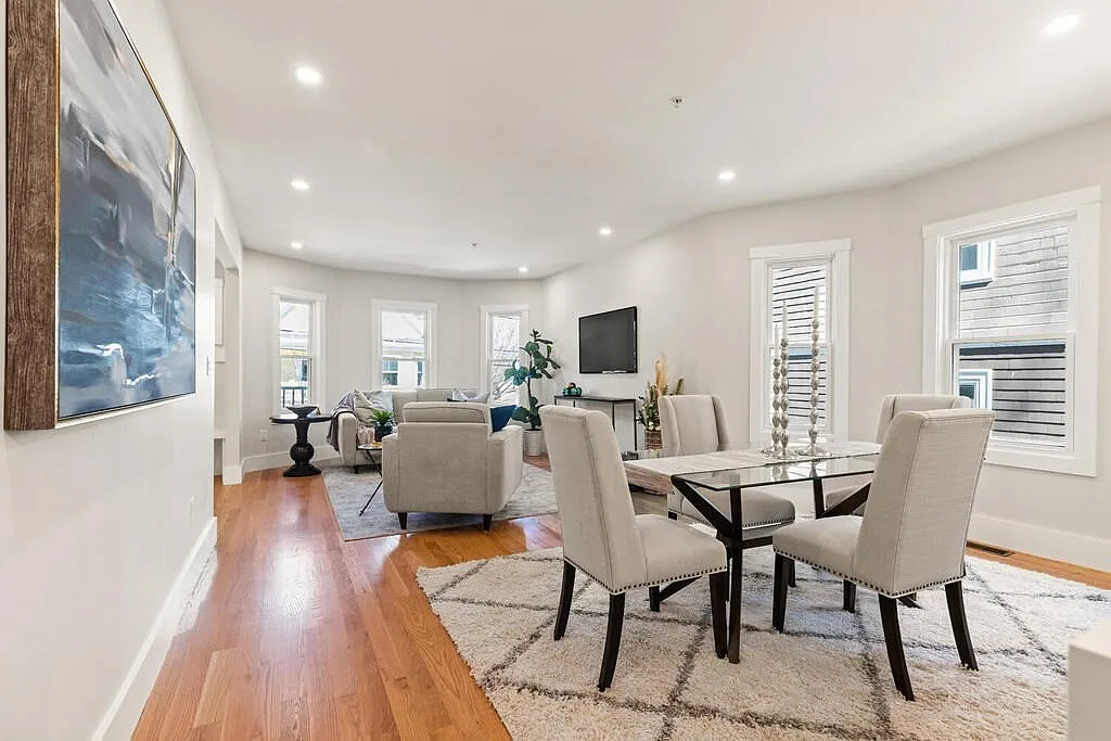2 bed, 1066 sqft, $4,750 — Photo 1