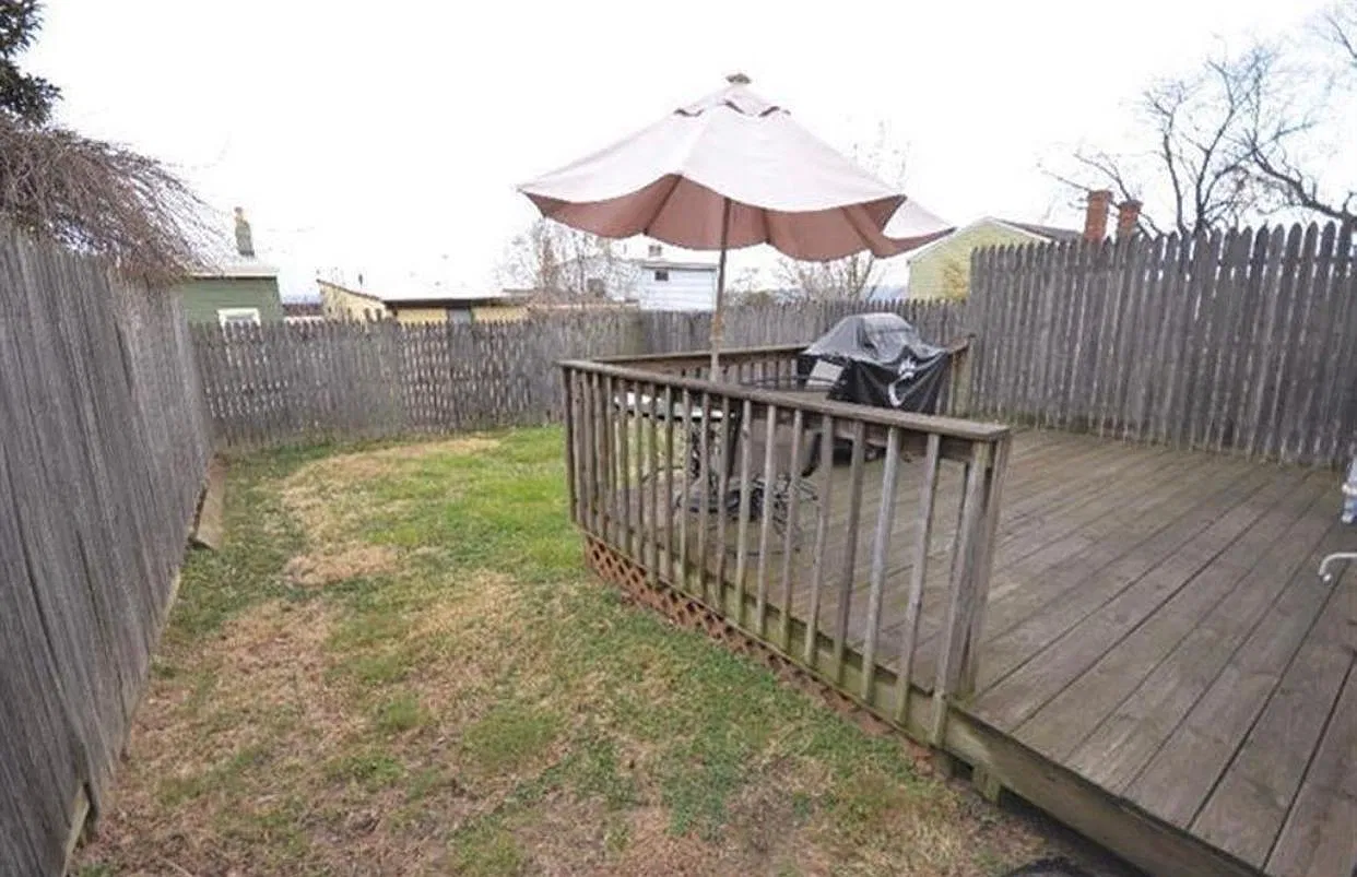 315 Emming St — Photo 4