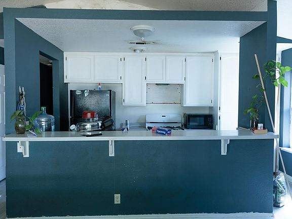 5th image of 616 S Lassen St