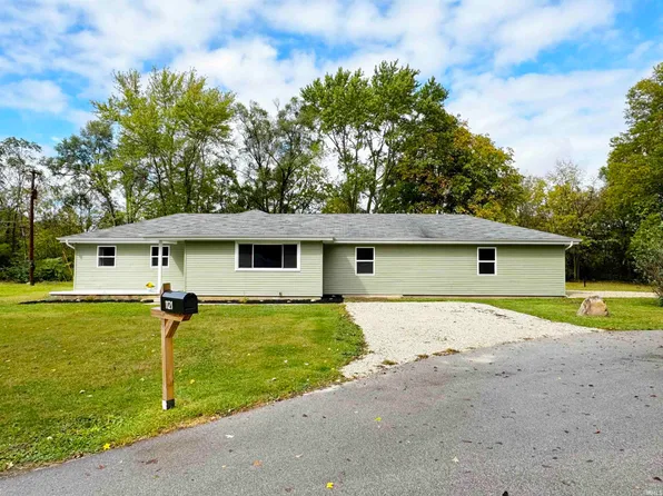 1121 N Elizabeth St, Delphi, IN 46923