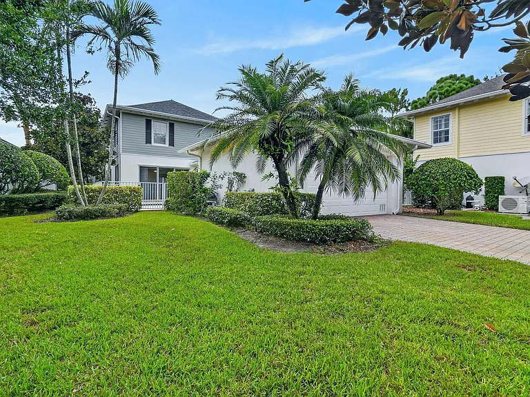 303 Caravelle Dr — Photo 58