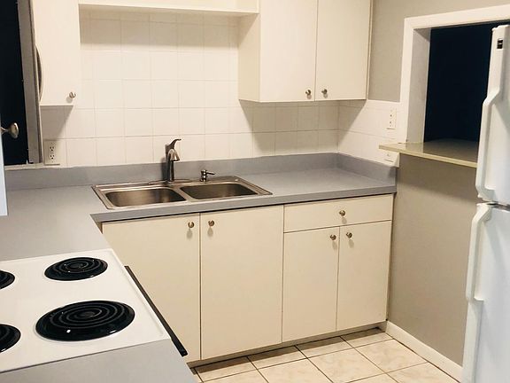 4th image of 2512 W Stroud Ave APT 137