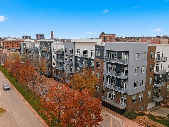 3rd image of 601 N Phillips Ave #2400794