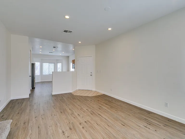 892 Blue Rosalie Pl — Photo 11