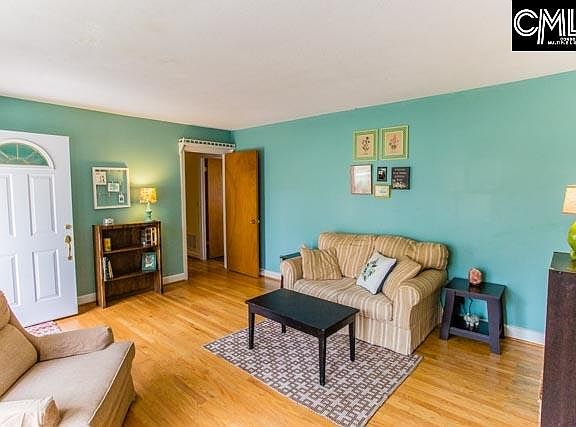 3rd image of 7332 Highview Dr