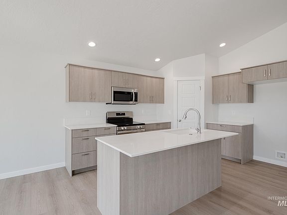 5th image of 5526 S Donaway Ave