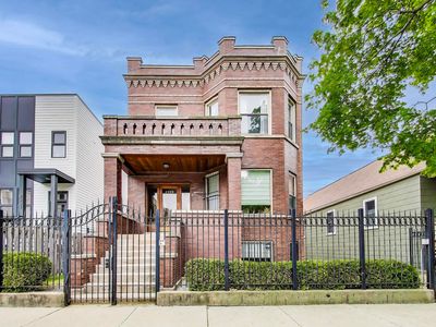 2333 N Spaulding Ave, Chicago, IL, 60647
