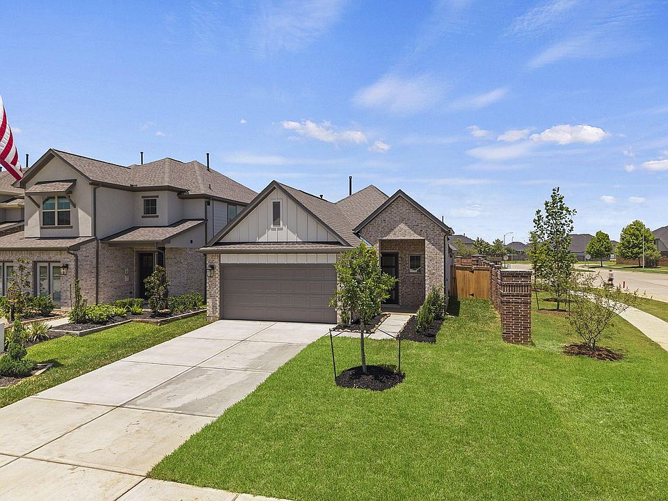 1st image of 31702 Rosebud Valley Ln