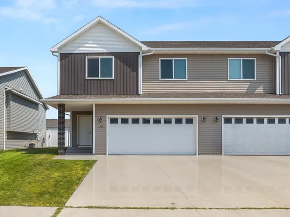 1319 13th St W, West Fargo, ND 58078