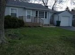 18595 W Old Plank Rd, Grayslake, IL 60030