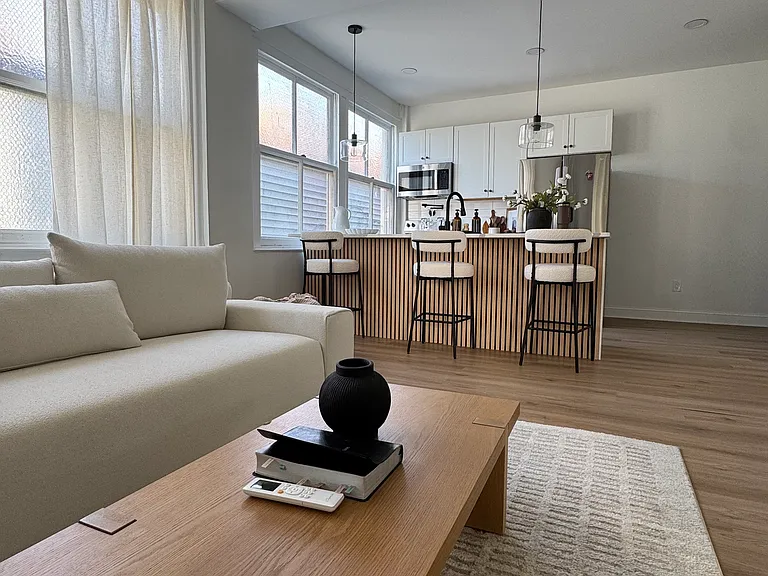 148 Barrett St — Photo 11