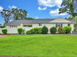 1 Warwick St, Deer Park, NY 11729