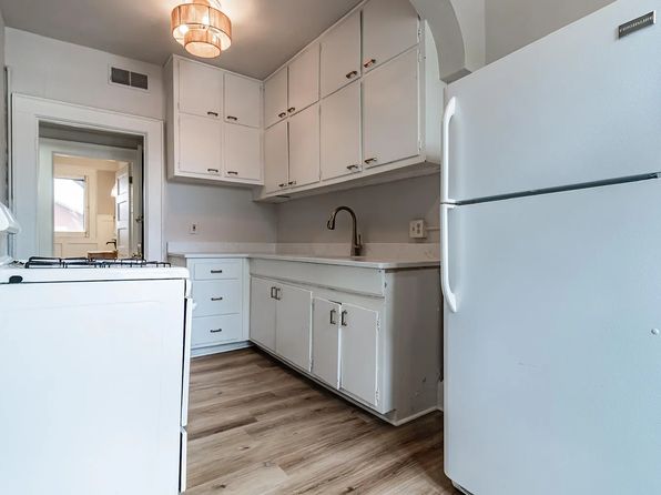 410 SE 2nd St #4