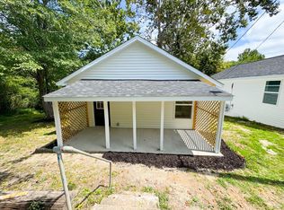 117 M T Holt Ave, Brookneal, VA 24528