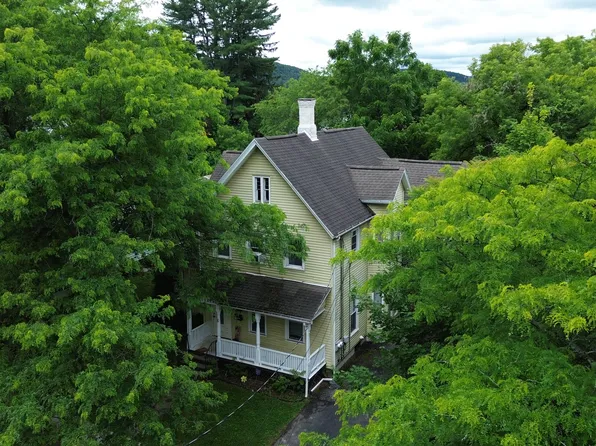 6 Carlton St #2, Binghamton, NY 13903